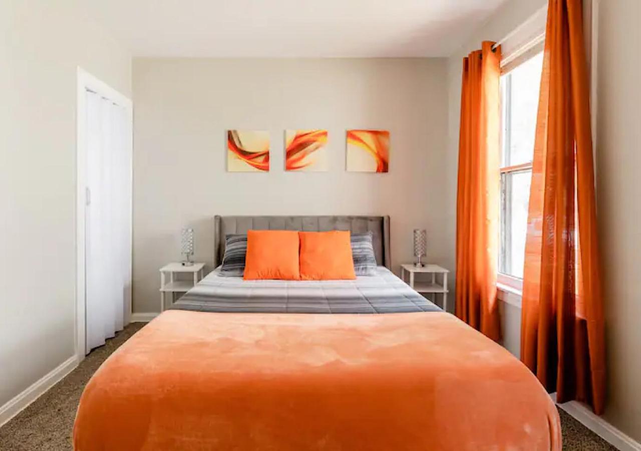 La Naranja Retreat - Cozy Duplex Near Downtown With Parking, 300 Mb Wifi & Self Check In Villa Cleveland Kültér fotó